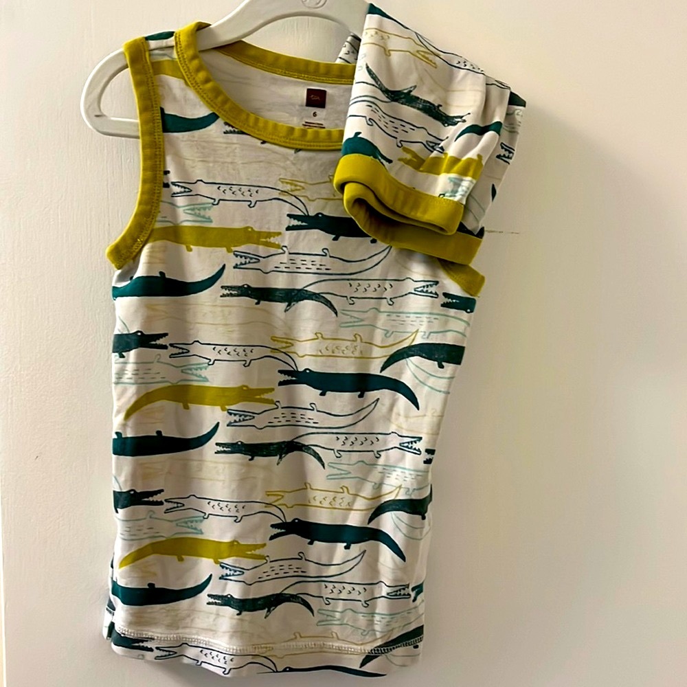 Tea Collection crocodile pajama set boys sleeveless size 6